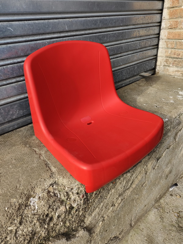 asiento silla bancada grada deporte plastico rojo 35x46x36-38.5 70u